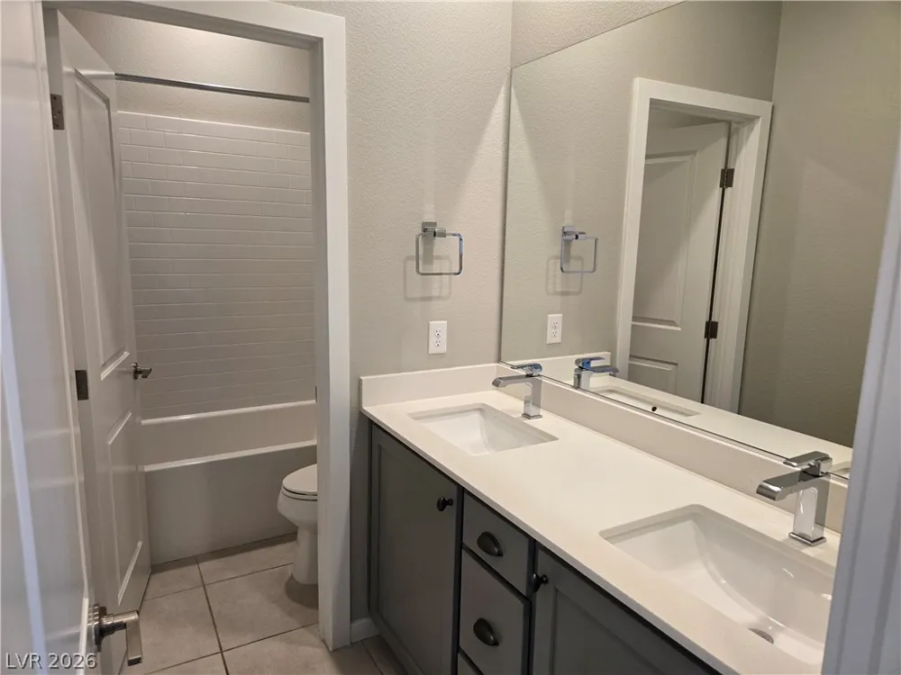 8242 Skye Territory Street Las Vegas, NV 89166