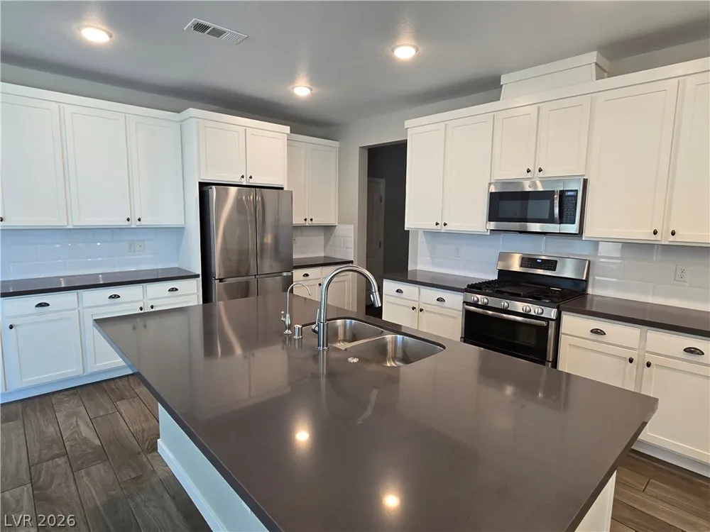 8242 Skye Territory Street Las Vegas, NV 89166