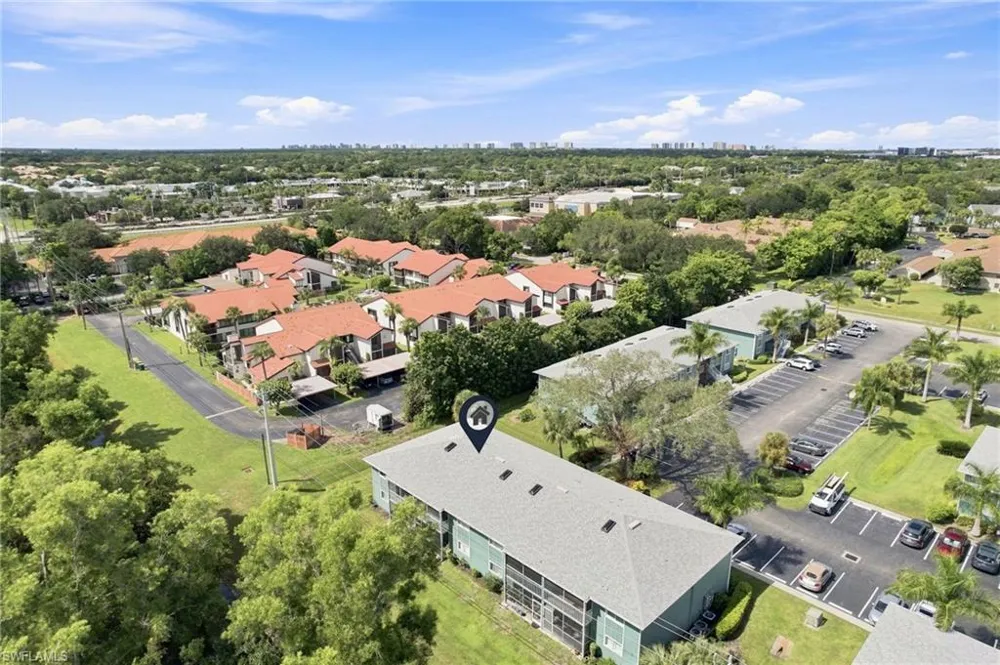 136 Cypress Way E #4 Naples, FL 34110