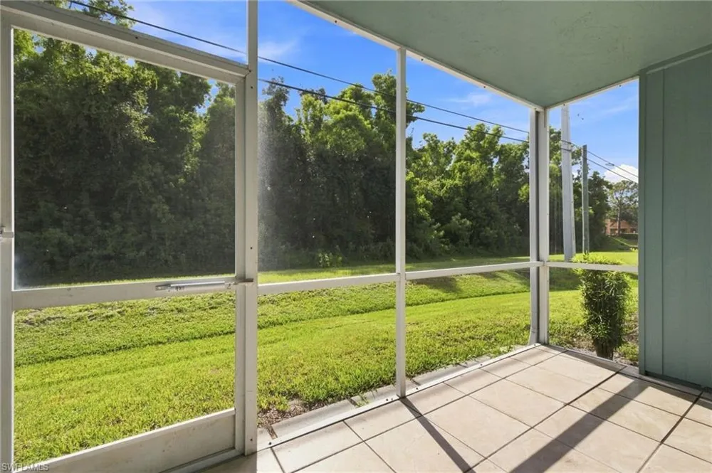 136 Cypress Way E #4 Naples, FL 34110