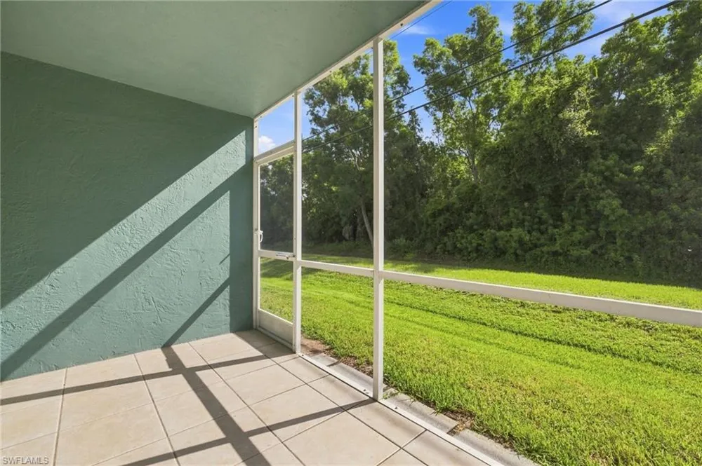 136 Cypress Way E #4 Naples, FL 34110