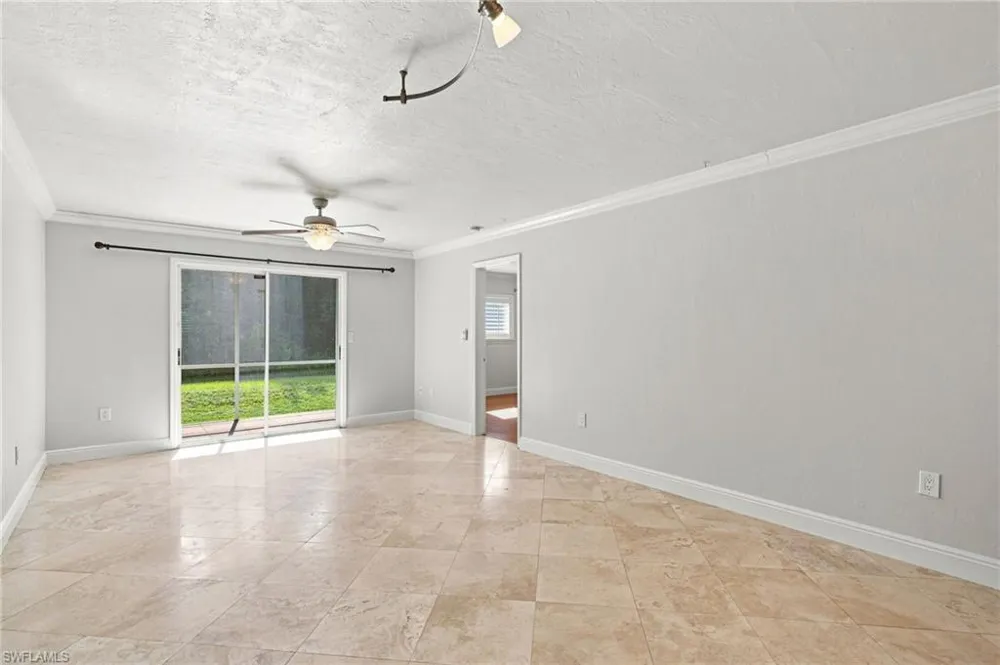 136 Cypress Way E #4 Naples, FL 34110