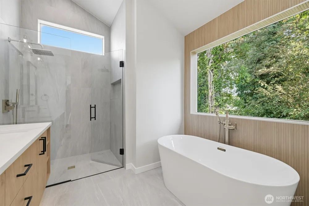 9012 124th Lane NE Kirkland, WA 98033