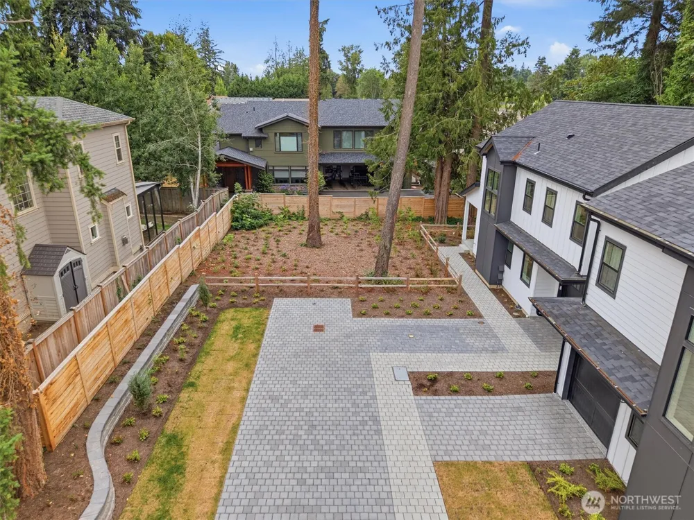 9012 124th Lane NE Kirkland, WA 98033