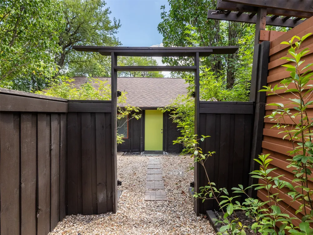 6413 Auburn Drive Austin, TX 78723