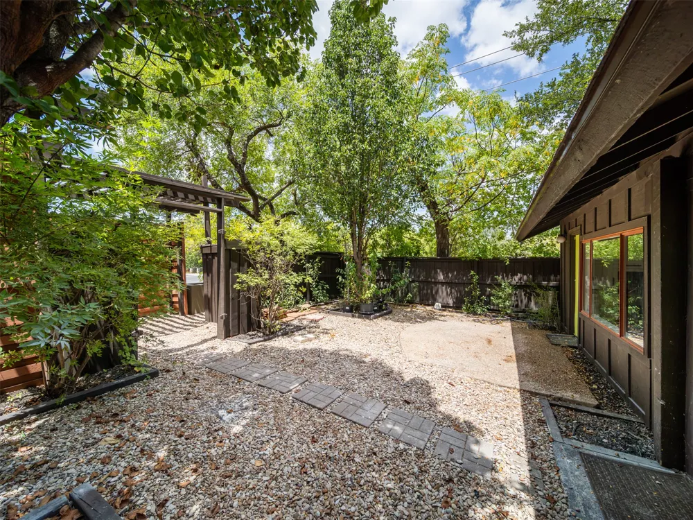 6413 Auburn Drive Austin, TX 78723