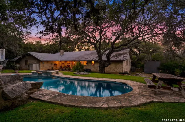 9707 WINDWOOD DR Boerne, TX 78006