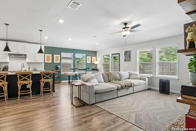 10738 YELLOWTAIL BLVD Boerne, TX 78006