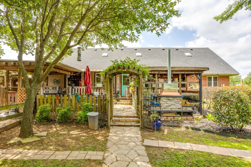 3914 Redbird Lane Joshua, TX 76058