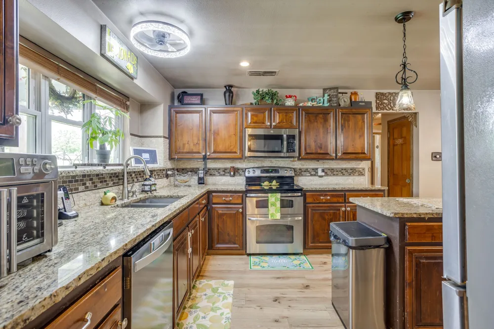 3914 Redbird Lane Joshua, TX 76058