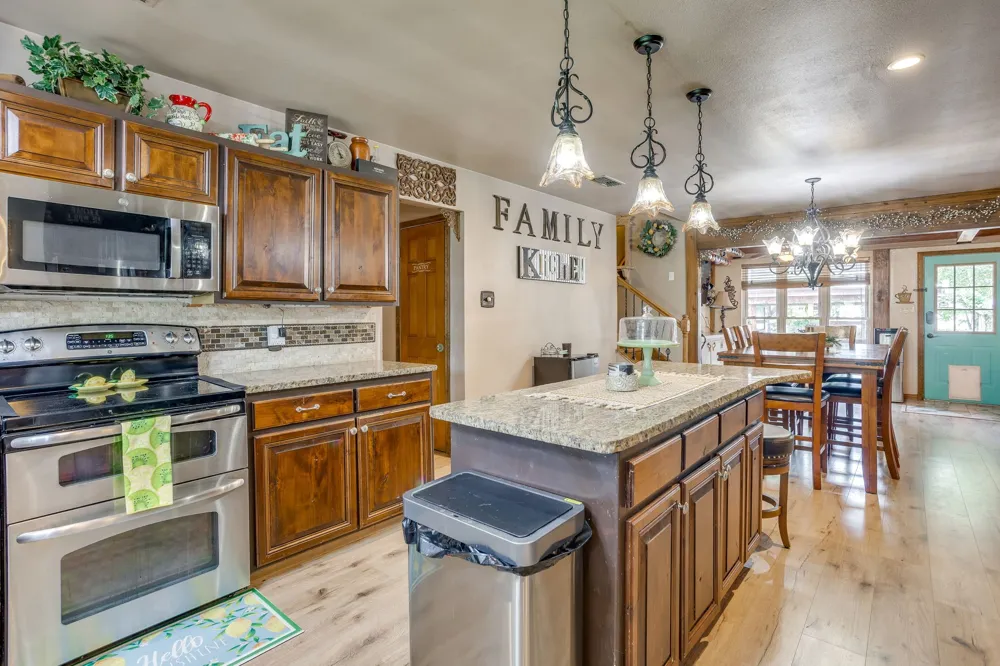3914 Redbird Lane Joshua, TX 76058