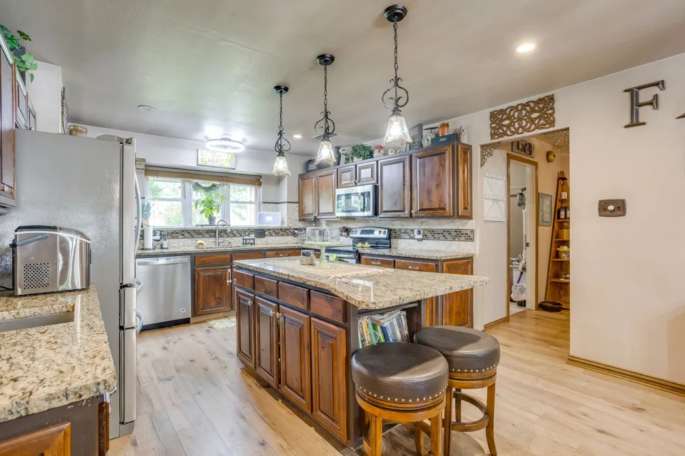 3914 Redbird Lane Joshua, TX 76058