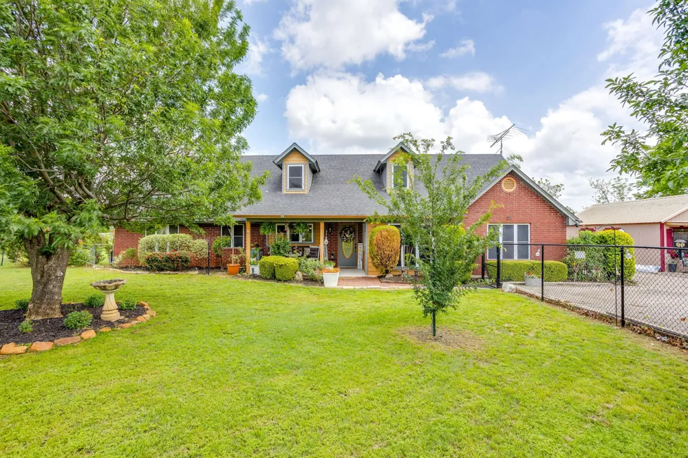 3914 Redbird Lane Joshua, TX 76058