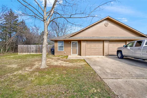 1025 Rice Street #102