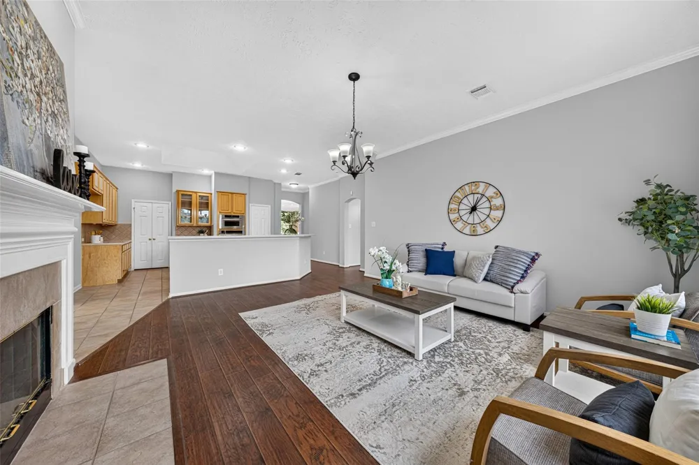 3926 Shadow Cove Drive Houston, TX 77082