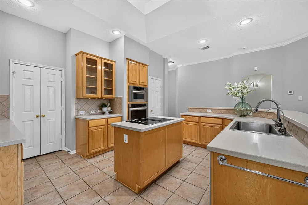 3926 Shadow Cove Drive Houston, TX 77082