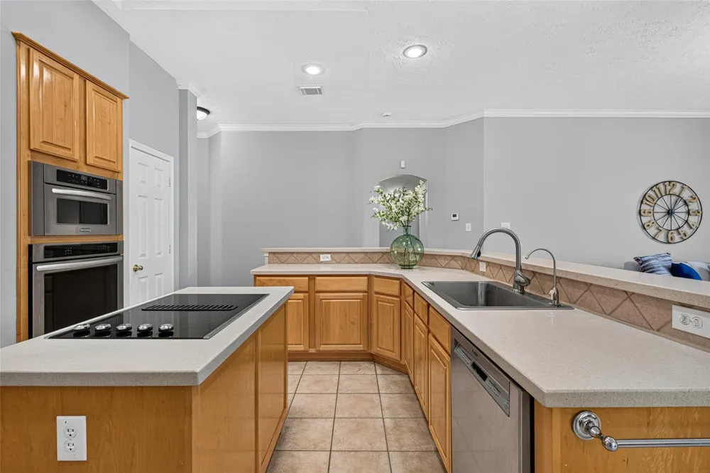 3926 Shadow Cove Drive Houston, TX 77082