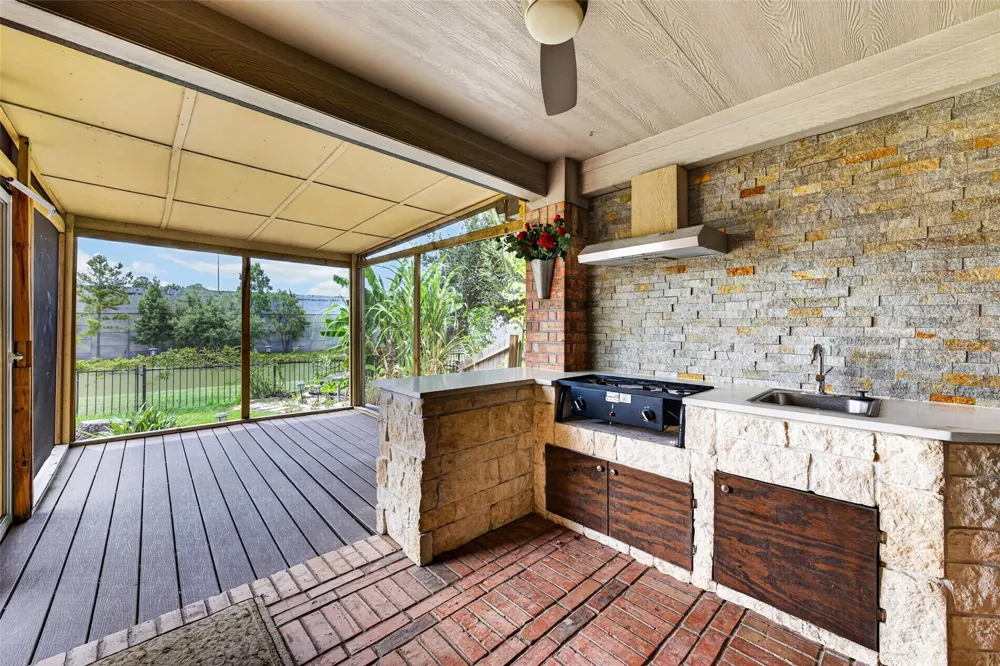 3926 Shadow Cove Drive Houston, TX 77082