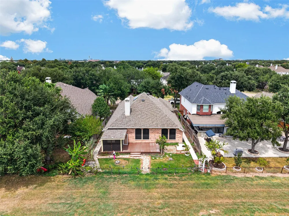 3926 Shadow Cove Drive Houston, TX 77082
