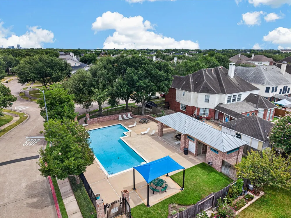 3926 Shadow Cove Drive Houston, TX 77082