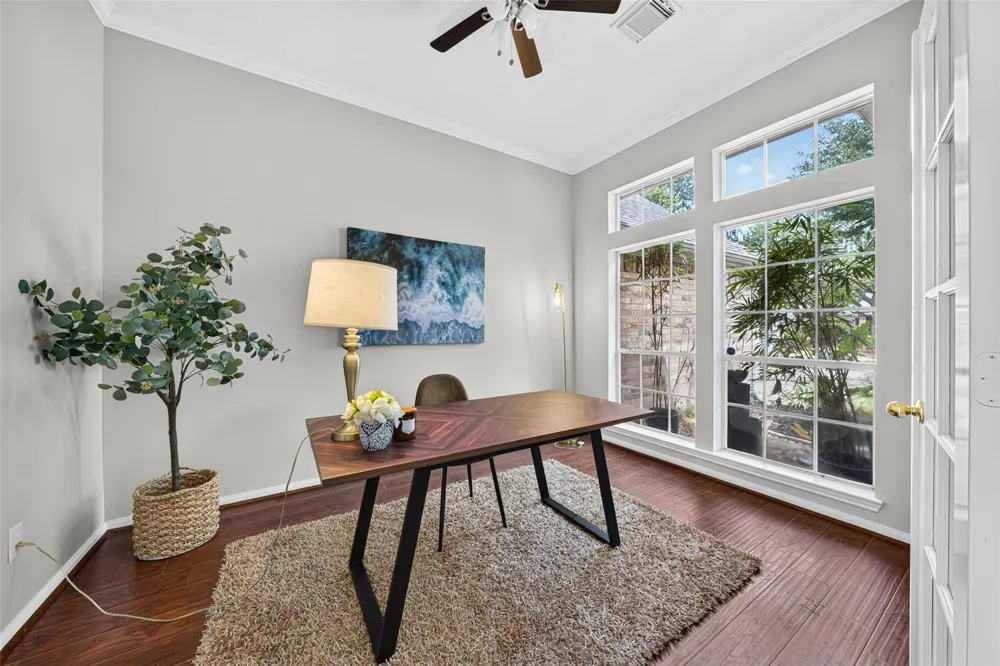 3926 Shadow Cove Drive Houston, TX 77082