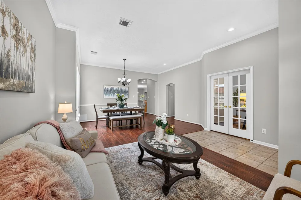 3926 Shadow Cove Drive Houston, TX 77082