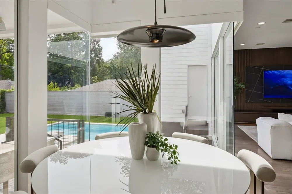5215 Jason Street Houston, TX 77096
