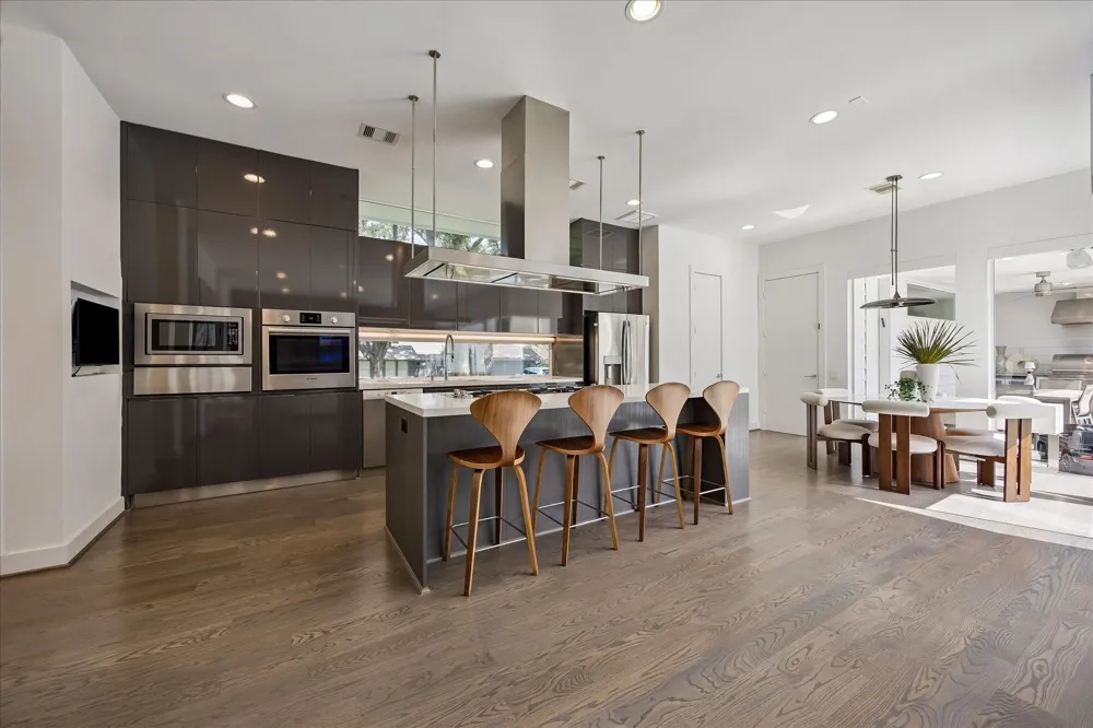 5215 Jason Street Houston, TX 77096