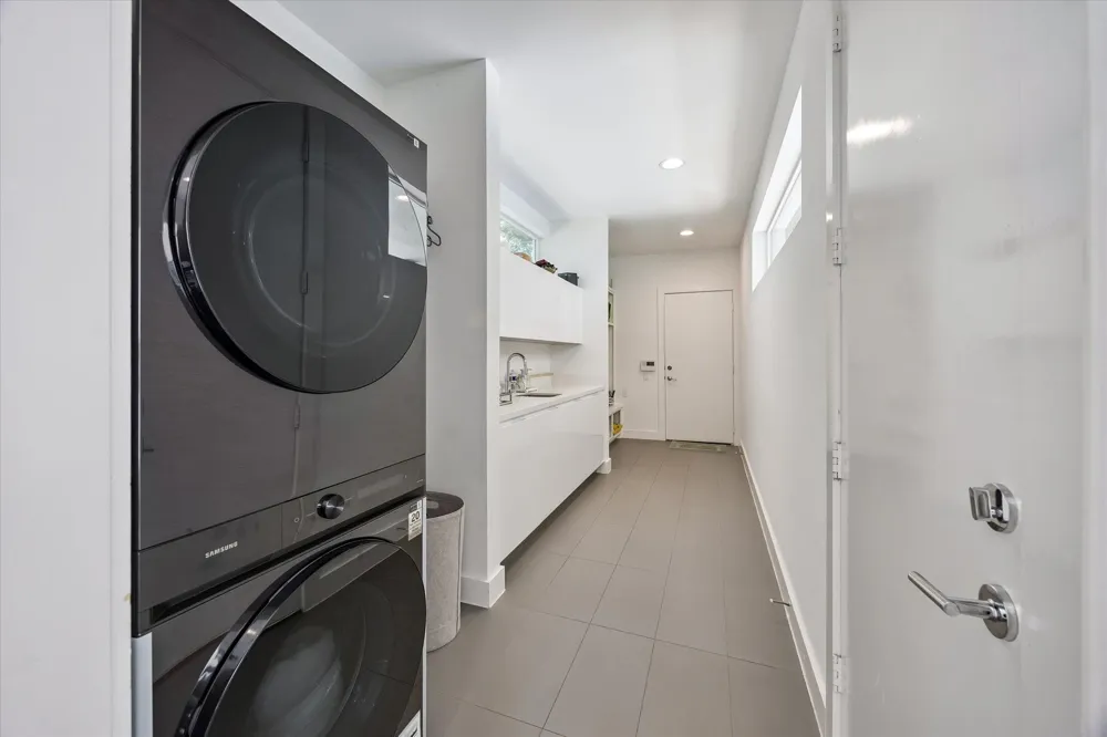 5215 Jason Street Houston, TX 77096