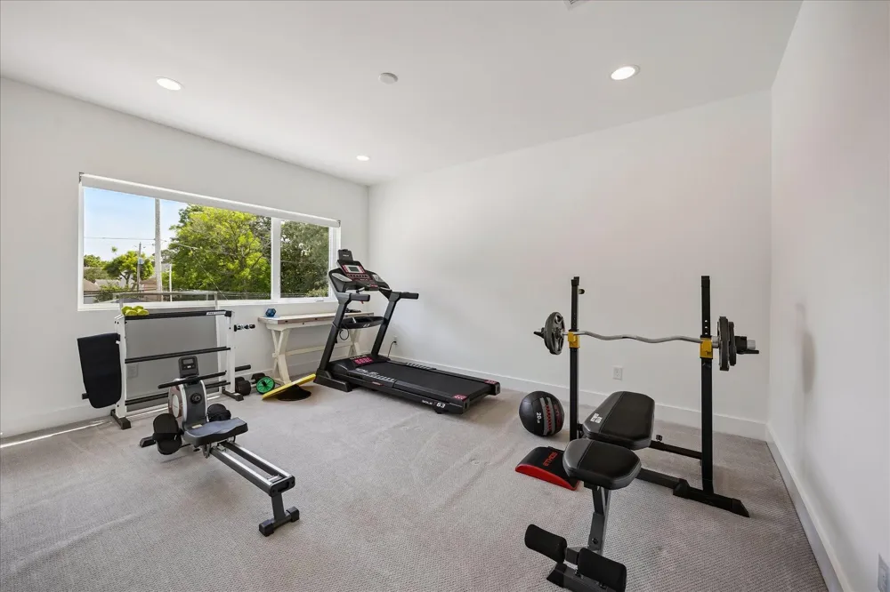 5215 Jason Street Houston, TX 77096