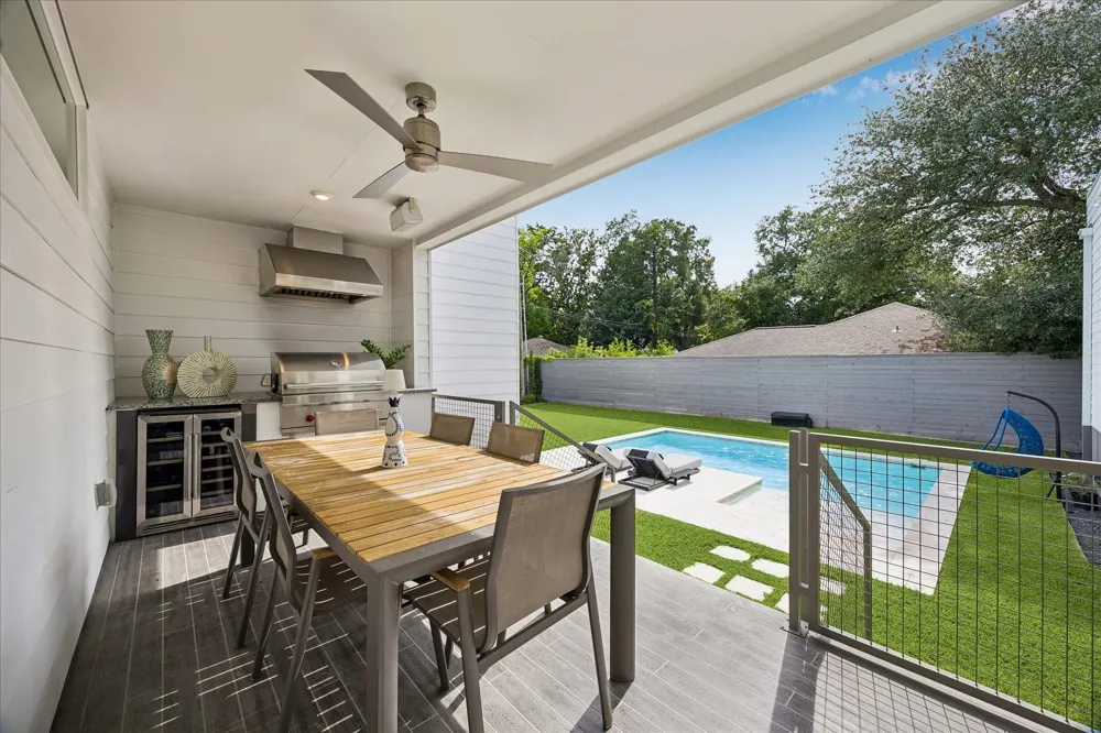 5215 Jason Street Houston, TX 77096