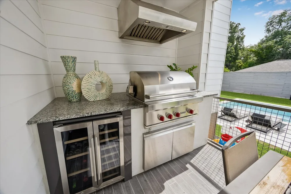 5215 Jason Street Houston, TX 77096