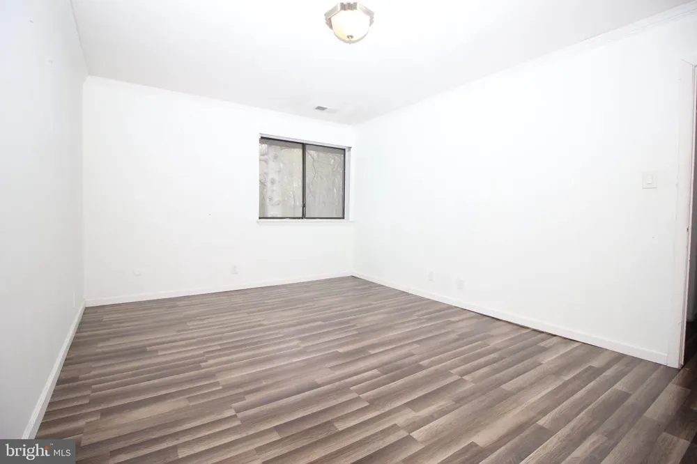 115 E KINGS HIGHWAY #410 Maple Shade, NJ 08052