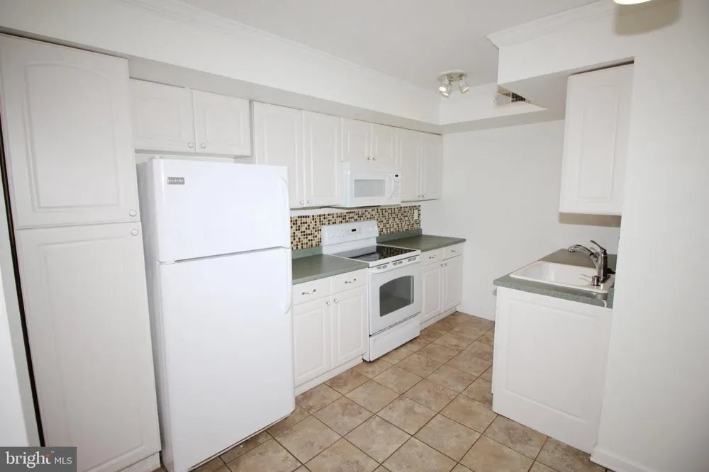 115 E KINGS HIGHWAY #410 Maple Shade, NJ 08052