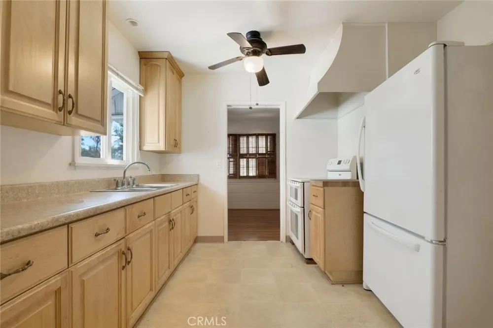 5412 Ben Avenue Valley Village, CA 91607