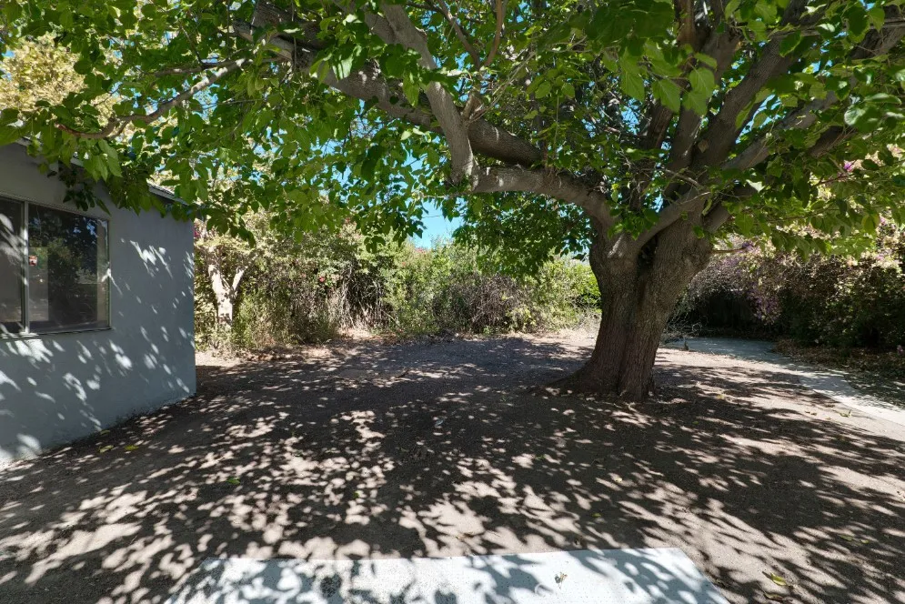5412 Ben Avenue Valley Village, CA 91607