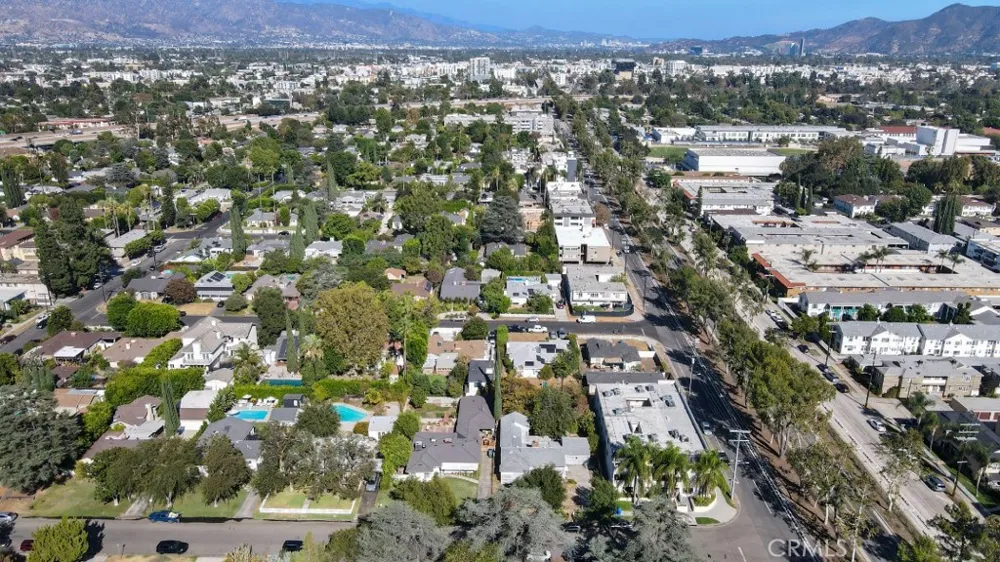 5412 Ben Avenue Valley Village, CA 91607