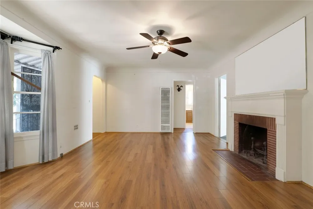 5412 Ben Avenue Valley Village, CA 91607