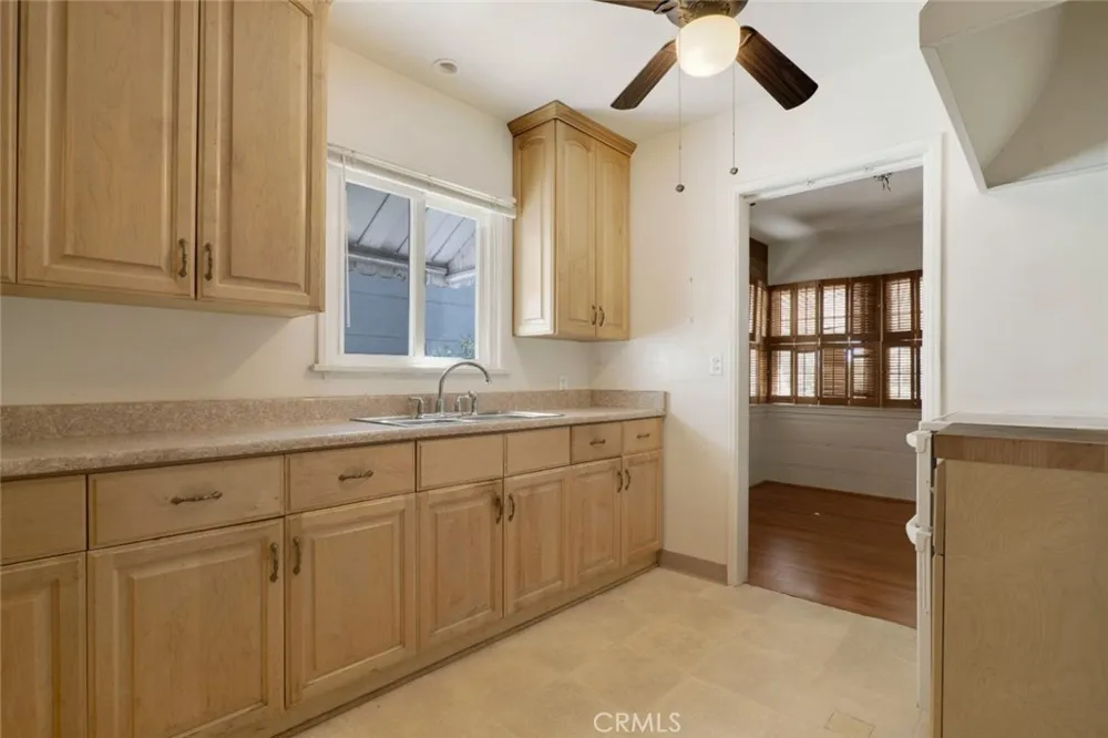 5412 Ben Avenue Valley Village, CA 91607