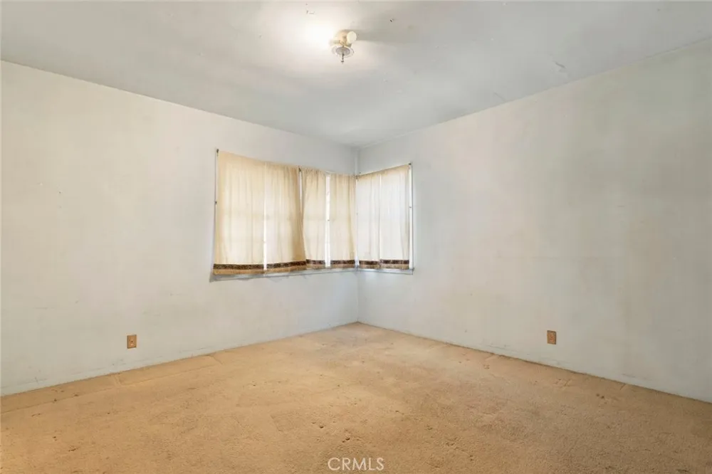 5412 Ben Avenue Valley Village, CA 91607