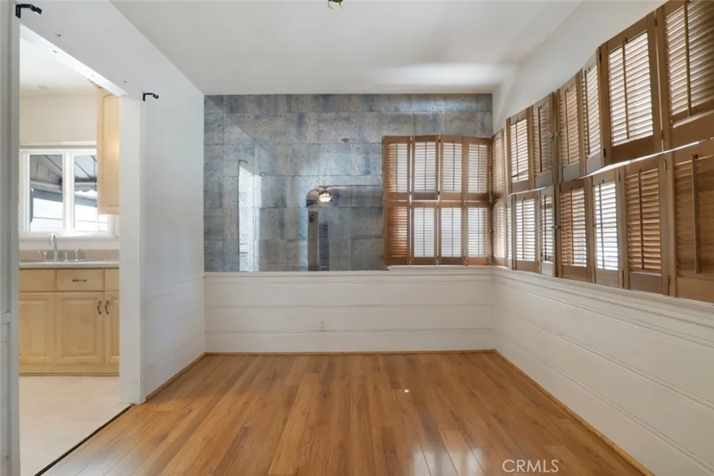 5412 Ben Avenue Valley Village, CA 91607