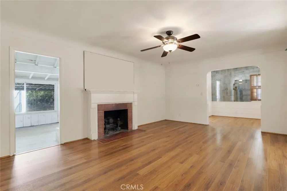 5412 Ben Avenue Valley Village, CA 91607