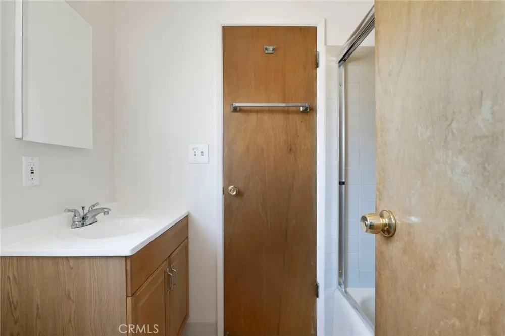 5412 Ben Avenue Valley Village, CA 91607