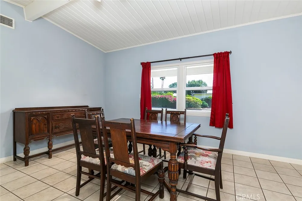 4939 De Lay Avenue Covina, CA 91722