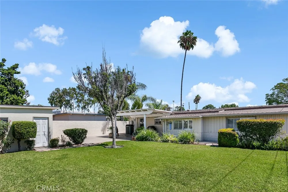 4939 De Lay Avenue Covina, CA 91722