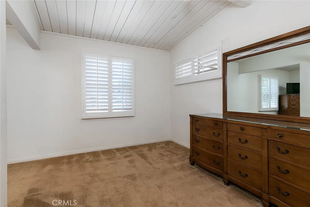 4939 De Lay Avenue Covina, CA 91722