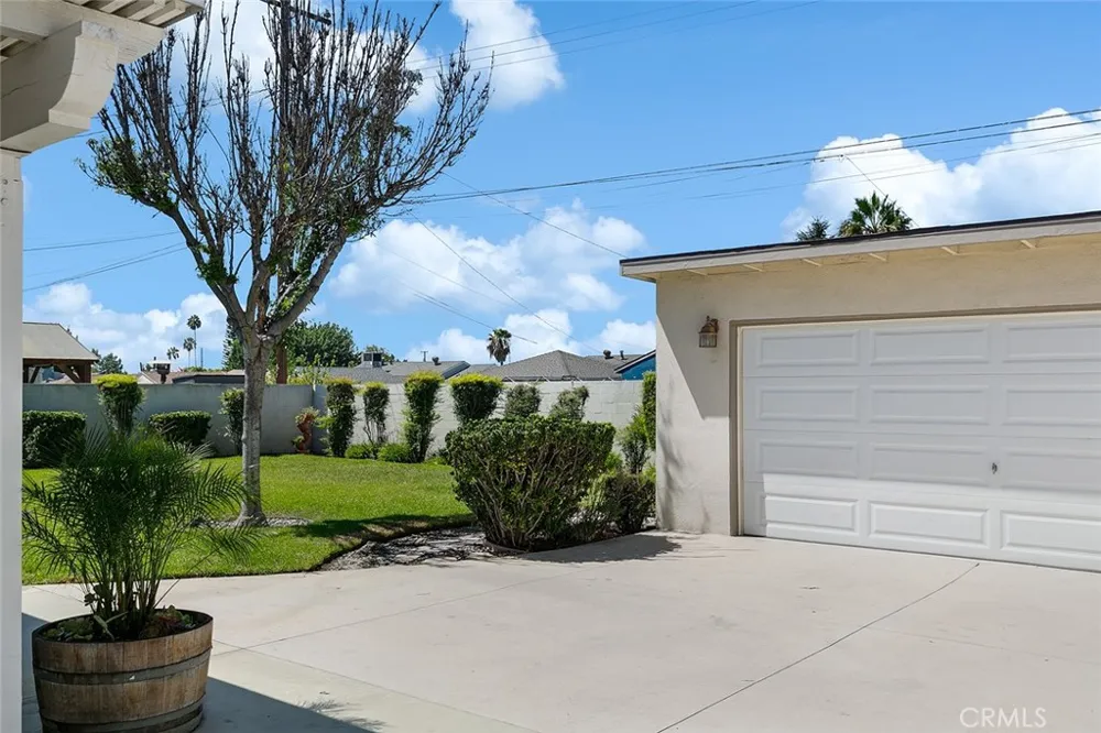 4939 De Lay Avenue Covina, CA 91722