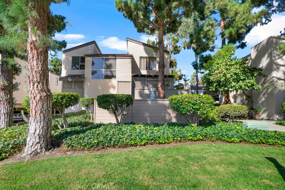 1270 Cabrillo Park Santa Ana, CA 92701