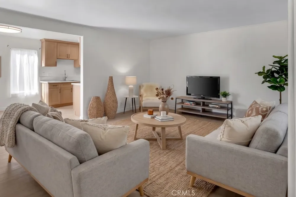 1270 Cabrillo Park Santa Ana, CA 92701