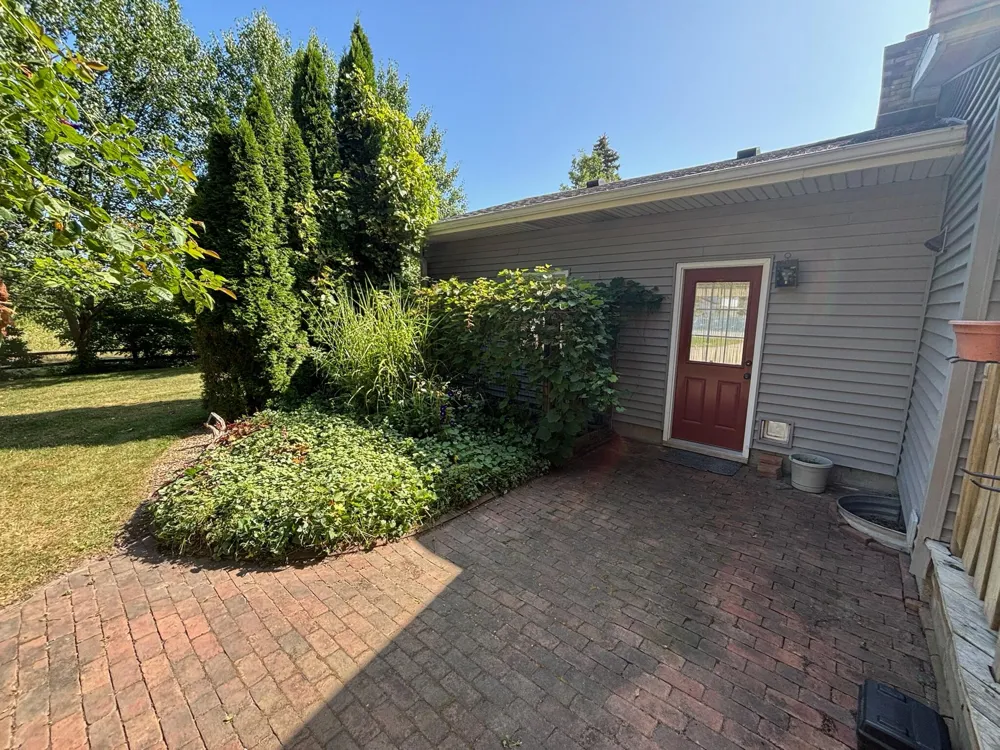 3884 S 2 Mile Road Bay City, MI 48706